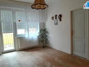 Prodej bytu 3+1, Planá, 63 m2