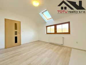 Pronájem bytu 3+1, Náchod, U Zastávky, 70 m2
