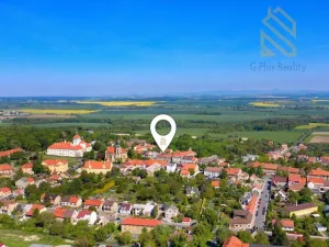 Prodej vícegeneračního domu, Smečno, nám. T. G. Masaryka, 779 m2