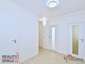 Pronájem bytu 3+1, Praha - Libeň, Přádova, 79 m2