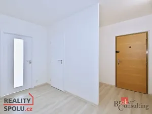 Pronájem bytu 3+1, Praha - Libeň, Přádova, 79 m2