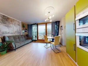 Prodej bytu 2+kk, Karlovy Vary, Na Vyhlídce, 68 m2