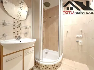 Pronájem bytu 4+1, Jaroměř, Karla Lánského, 73 m2