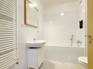 Pronájem bytu 1+kk, Praha, Modenská, 28 m2