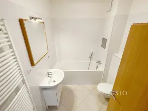 Pronájem bytu 1+kk, Praha, Modenská, 28 m2