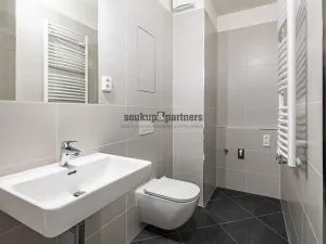 Prodej bytu 2+kk, Praha, Návarovská, 61 m2