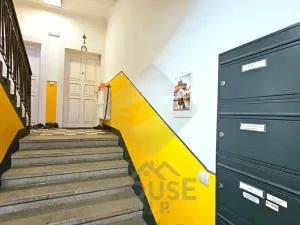 Prodej bytu 1+kk, Praha - Bohnice, V Zámcích, 36 m2