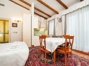 Pronájem bytu 1+kk, Praha - Vinohrady, Italská, 49 m2