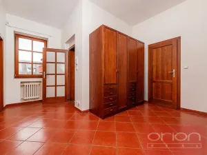 Pronájem rodinného domu, Praha - Břevnov, Oddělená, 316 m2