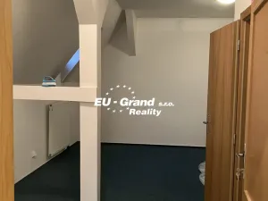 Pronájem atypického bytu, Varnsdorf, 5. května, 151 m2