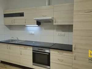 Pronájem bytu 2+1, Praha - Smíchov, Nádražní, 52 m2