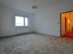 Prodej bytu 3+1, Chropyně, Hrad, 89 m2