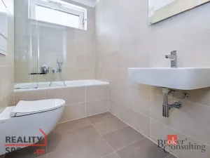 Pronájem bytu 1+kk, Praha - Libeň, Nad Rokoskou, 42 m2