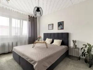 Pronájem bytu 2+1, Praha - Malešice, Bydžovského, 58 m2