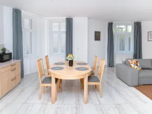 Pronájem bytu 3+kk, Praha - Dolní Počernice, K zámku, 118 m2