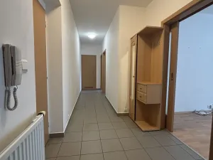 Pronájem bytu 3+kk, Pardubice, Pernerova, 65 m2
