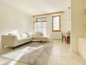 Pronájem bytu 2+1, Praha, Na okraji, 75 m2