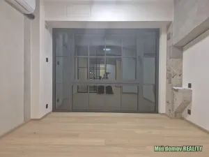 Pronájem bytu 3+kk, Praha - Vysočany, Kolbenova, 66 m2