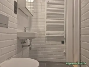 Pronájem bytu 3+kk, Praha - Vysočany, Kolbenova, 66 m2