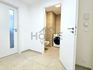 Pronájem bytu 1+kk, Praha - Hloubětín, Kolbenova, 30 m2