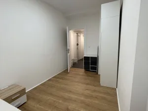 Pronájem bytu 2+kk, Praha - Libeň, Na rozcestí, 38 m2