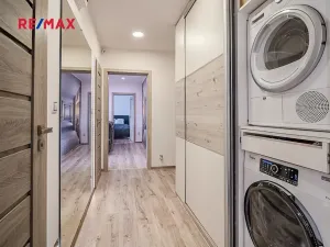 Prodej bytu 3+1, Karviná, tř. Těreškovové, 75 m2