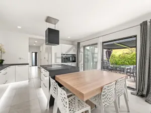 Pronájem rodinného domu, Králův Dvůr - Levín, Na Vyhlídce, 201 m2