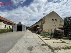 Pronájem výrobních prostor, Věžky, 2322 m2