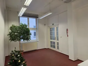 Pronájem kanceláře, Plzeň, náměstí Republiky, 60 m2