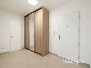 Pronájem bytu 2+kk, Praha - Žižkov, Dagmar Burešové, 62 m2