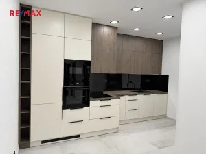 Pronájem bytu 3+kk, Praha - Vinohrady, náměstí Jiřího z Lobkovic, 86 m2