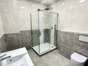 Prodej bytu 4+1, Karlovy Vary, Vřídelní, 160 m2