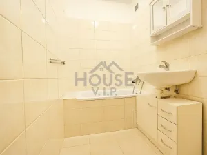 Prodej bytu 2+kk, Praha - Hlubočepy, Voskovcova, 42 m2