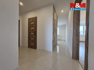 Prodej bytu 3+1, Jirkov, Mládežnická, 78 m2