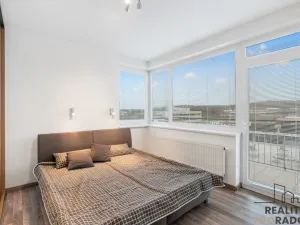 Pronájem bytu 3+kk, Praha - Vysočany, Pod Harfou, 63 m2