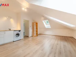 Pronájem bytu 1+kk, Roztoky, Lidická, 33 m2