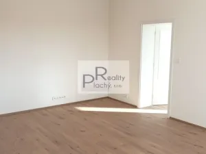Prodej bytu 2+kk, Hevlín, 67 m2