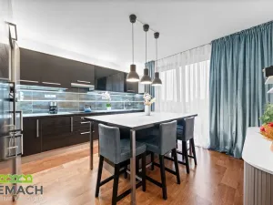 Prodej rodinného domu, Ostrožská Nová Ves, V uličce, 244 m2