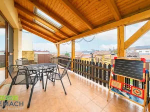 Prodej rodinného domu, Ostrožská Nová Ves, V uličce, 244 m2