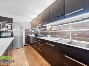 Prodej rodinného domu, Ostrožská Nová Ves, V uličce, 244 m2