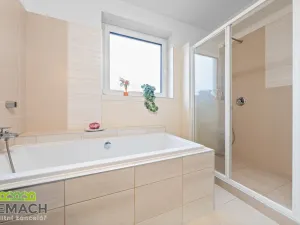 Prodej rodinného domu, Ostrožská Nová Ves, V uličce, 244 m2