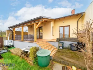 Prodej rodinného domu, Ostrožská Nová Ves, V uličce, 244 m2