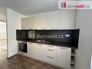 Pronájem bytu 2+1, Kolín - Kolín II, Na Magistrále, 60 m2