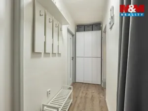 Prodej bytu 3+1, Hostivice, Školská, 61 m2