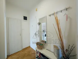 Prodej bytu 2+kk, Praha - Vršovice, Kišiněvská, 48 m2