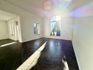 Pronájem rodinného domu, Jesenice - Zdiměřice, Skřivanová, 345 m2