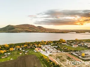 Prodej komerčního pozemku, Strachotín, 2851 m2