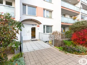 Prodej bytu 2+kk, Praha, Místecká, 49 m2