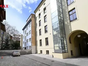 Pronájem bytu 1+1, Praha - Smíchov, Pivovarská, 56 m2