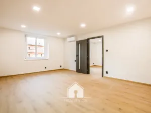 Prodej bytu 2+kk, Ústí nad Labem, Na Vlnovce, 52 m2